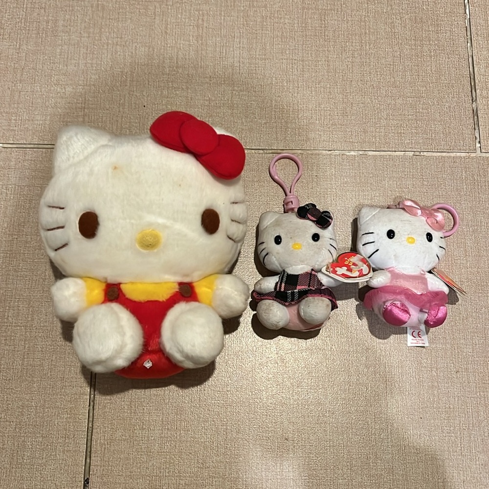 2 Hello Kitty Ty plush keychain and one plush